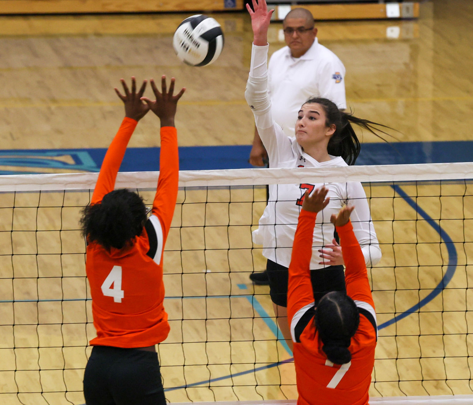 Class 4A Lake Central volleyball sectional championship
